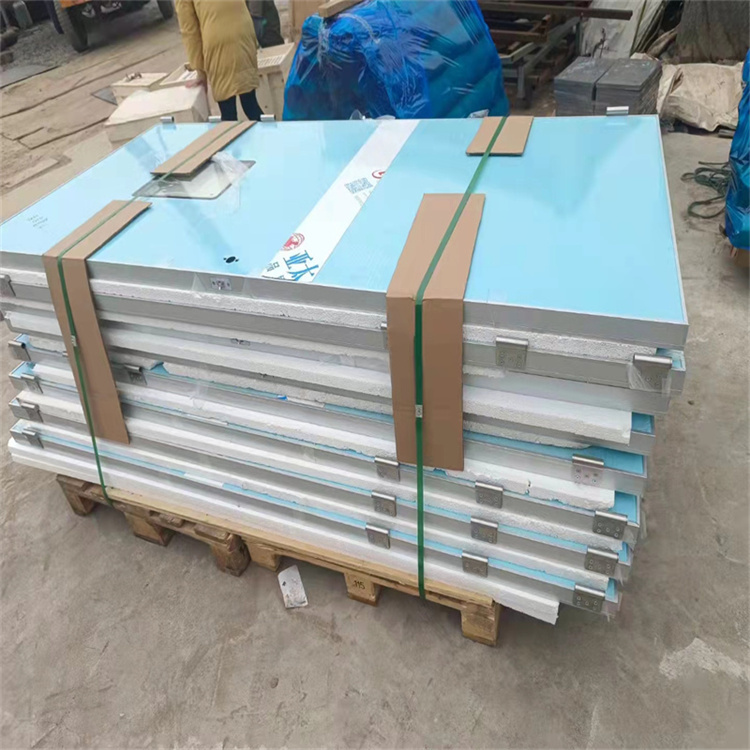 通辽工业防护先锋：定制化铅门解决方案全解析